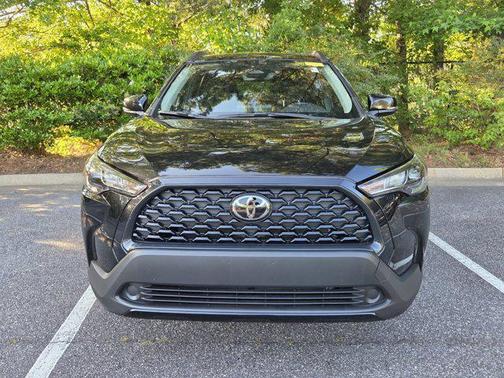 Jet Black 2025 Toyota Corolla Cross LE
