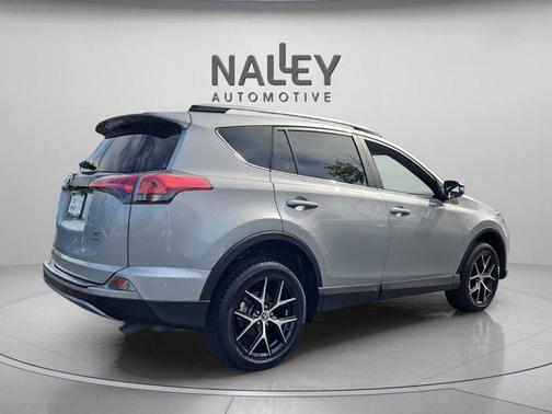 2017 Toyota RAV4 SE