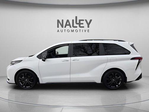 2025 Toyota Sienna XSE 7 Passenger