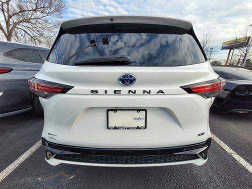 2025 Toyota Sienna XSE 7 Passenger