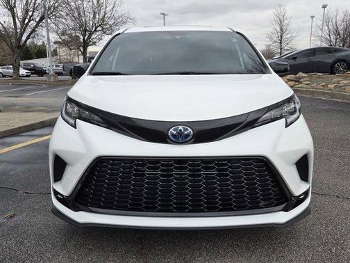 2025 Toyota Sienna XSE 7 Passenger