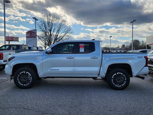 2024 Toyota Tacoma TRD Off Road