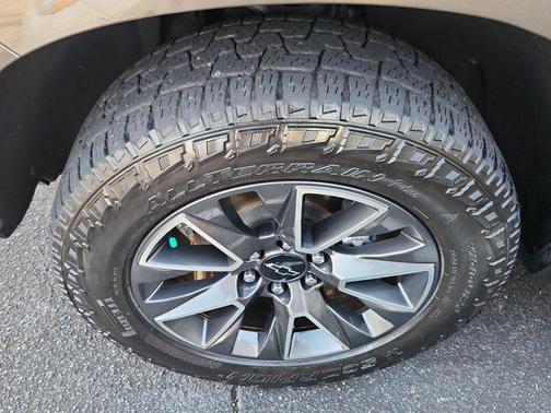 2021 Chevrolet Suburban 4WD Z71