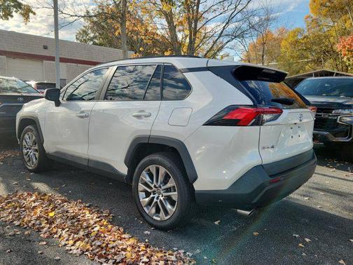 2021 Toyota RAV4 XLE Premium