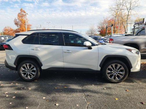 2021 Toyota RAV4 XLE Premium