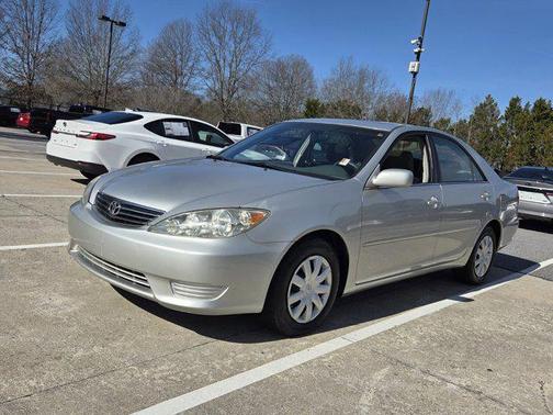 2005 Toyota Camry LE