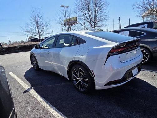 2025 Toyota Prius XLE