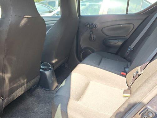 2017 Nissan Versa 1.6 S+