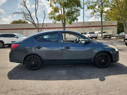 2017 Nissan Versa 1.6 S+