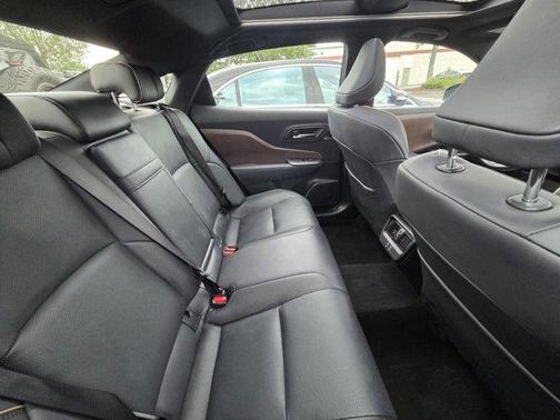 Oxygen White 2023 Toyota Crown XLE