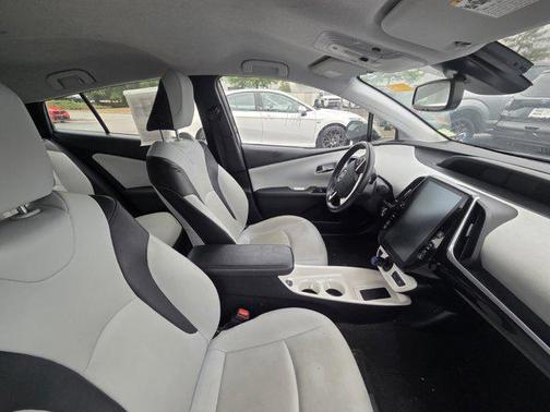 Magnetic Gray Metallic 2018 Toyota Prius Two
