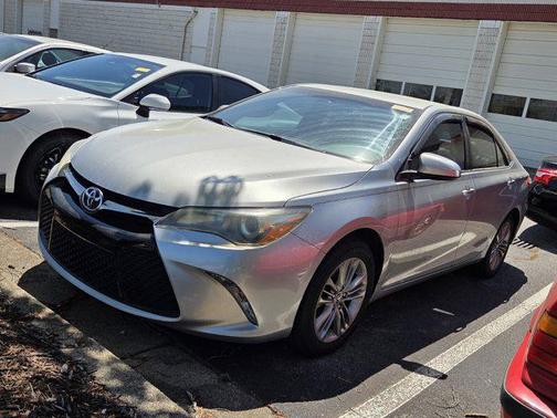 Celestial Silver Metallic 2017 Toyota Camry XLE