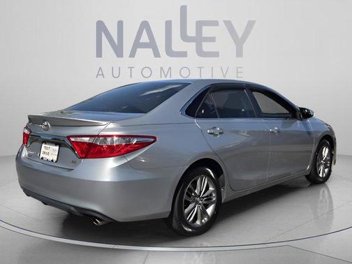 Celestial Silver Metallic 2017 Toyota Camry XLE