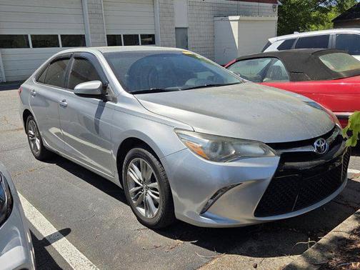 Celestial Silver Metallic 2017 Toyota Camry XLE