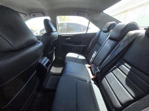 Celestial Silver Metallic 2017 Toyota Camry XLE