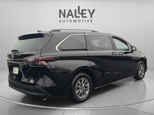 2024 Toyota Sienna XLE