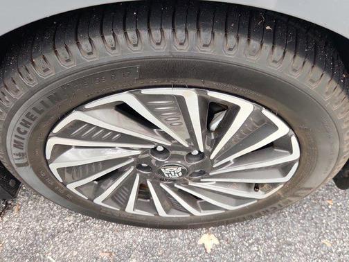 2024 Hyundai SONATA Hybrid Limited