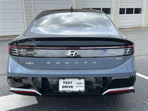2024 Hyundai SONATA Hybrid Limited
