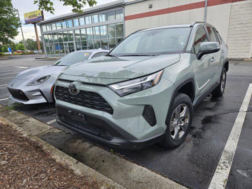 2023 Toyota RAV4 XLE