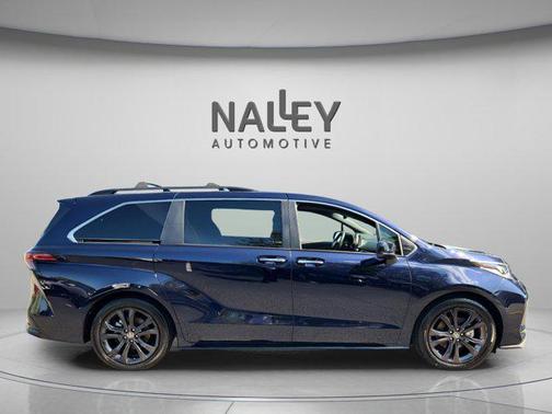 2023 Toyota Sienna XSE 7 Passenger