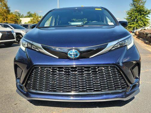 2023 Toyota Sienna XSE 7 Passenger