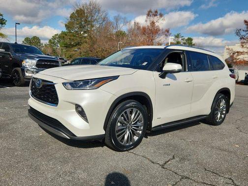 2020 Toyota Highlander Hybrid Platinum