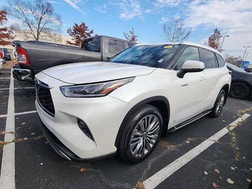 2020 Toyota Highlander Hybrid Platinum