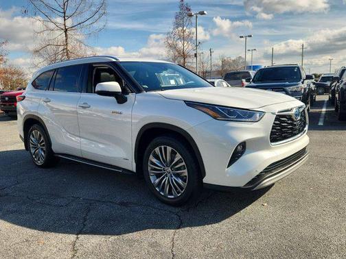 2020 Toyota Highlander Hybrid Platinum