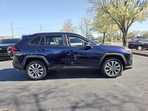 2022 Toyota RAV4 XLE Premium