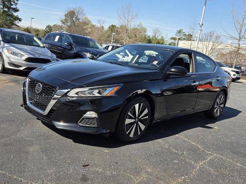 2022 Nissan Altima 2.5 SV