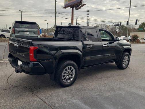 2025 Toyota Tacoma SR