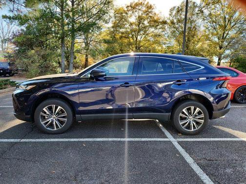 2023 Toyota Venza LE