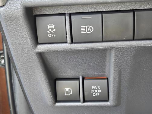 Sunset Bronze Mica 2021 Toyota Sienna XLE 8 Passenger