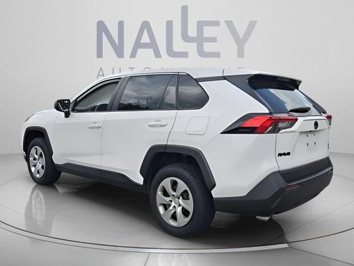 Ice Cap 2023 Toyota RAV4 LE