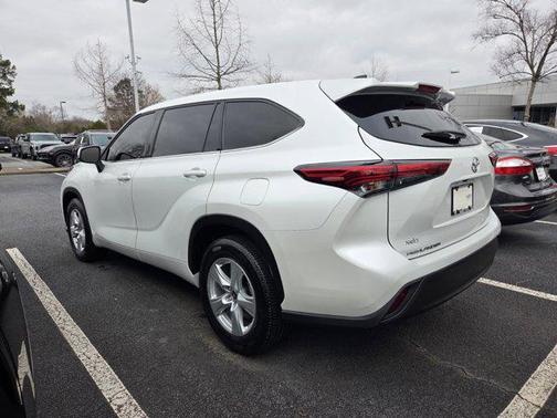 2022 Toyota Highlander L