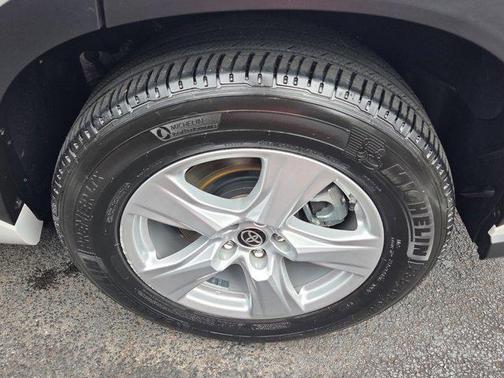 2022 Toyota Highlander L