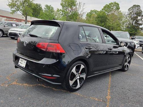 2015 Volkswagen Golf GTI 2.0T SE 4-Door