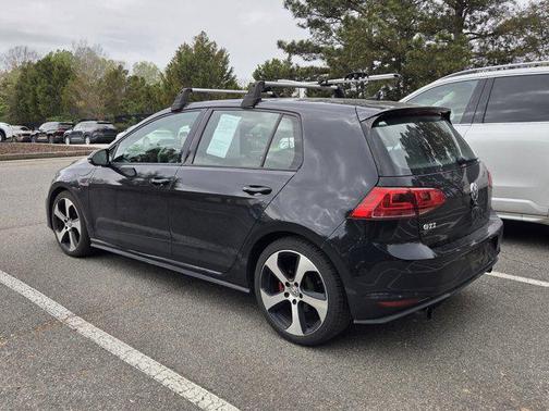 2015 Volkswagen Golf GTI 2.0T SE 4-Door