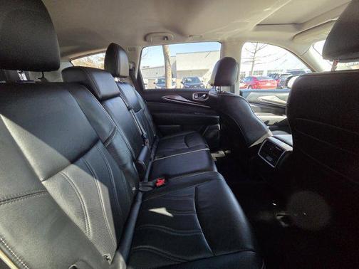 2017 INFINITI QX60 Base