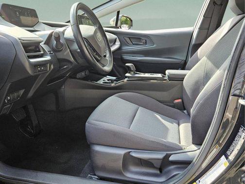 2023 Toyota Prius LE