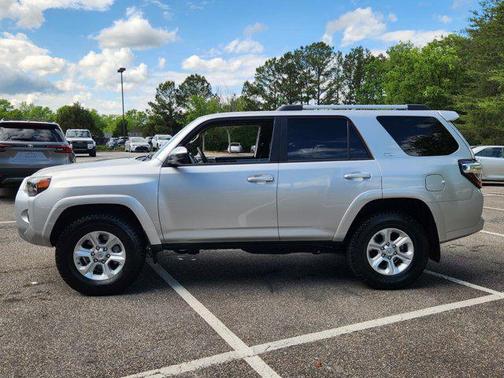 2024 Toyota 4Runner SR5