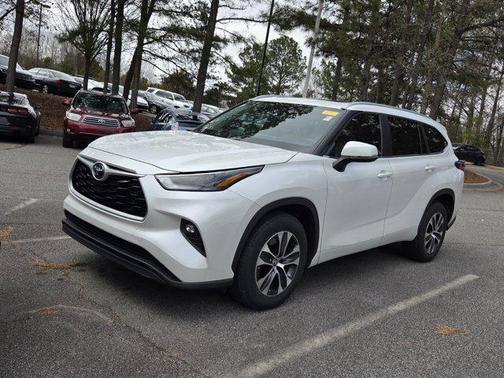2023 Toyota Highlander XLE