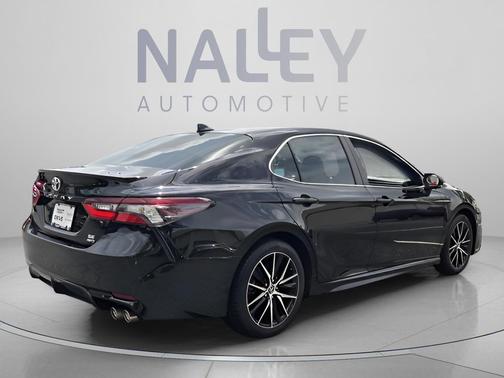 Midnight Black Metallic 2023 Toyota Camry SE