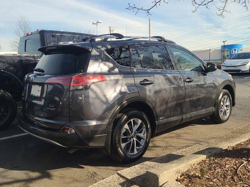 2018 Toyota RAV4 Hybrid LE