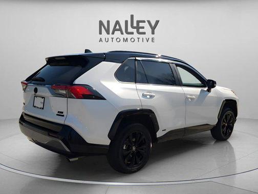 2023 Toyota RAV4 Hybrid SE