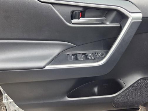 Silver Sky Metallic 2025 Toyota RAV4 XLE