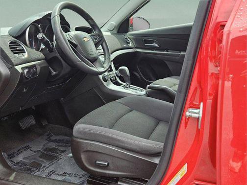 2015 Chevrolet Cruze 1LT