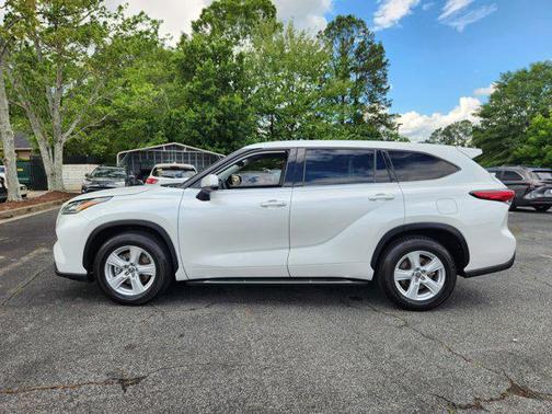 2022 Toyota Highlander L