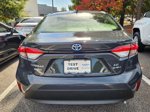 2025 Toyota Corolla Hybrid LE