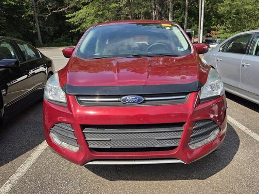 Ruby Red Metallic Tinted Clearcoat 2016 Ford Escape SE